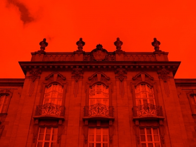 "Schloß in Rot"