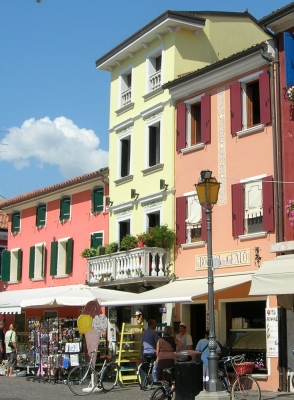 "Venezianische Häuser" in Caorle / Italien