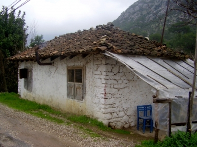 Wohnhaus (!) in einem Dorf im Taurusgebirge (Türkei)