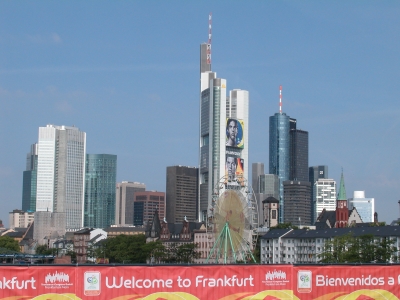 Frankfurt am Main Wolkenkratzer zur Fussball-WM 2006