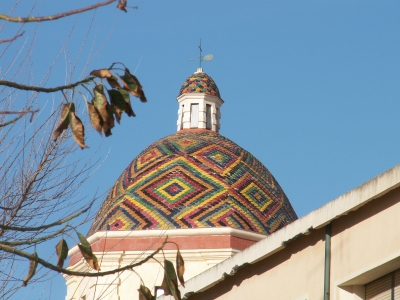 Dom mit Mosaikdach