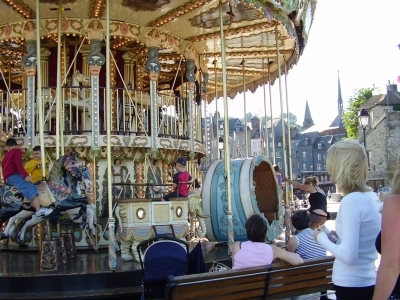 Karussell am Vieux Bassin in Honfleur