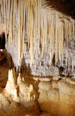 Tropfsteinhöhle 9