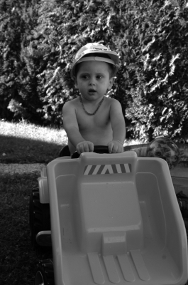 Samuel auf Traktor