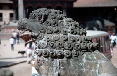 Löwe an Tempel in Nepal