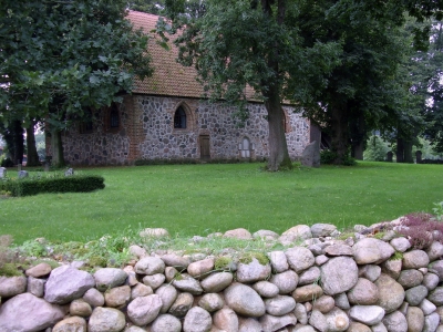 Eine kleine Dorfkirche in Mecklenburg