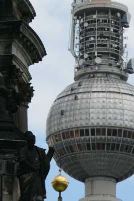 Fassadenkletterer am Berliner Fernsehturm