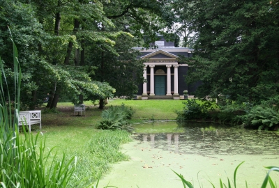 Badehaus und Park von Grünhain