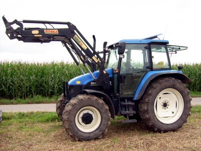 Traktor New Holland II