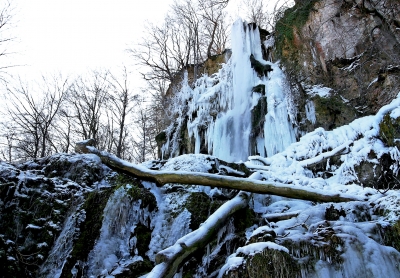 Uracher Wasserfall - eingefroren