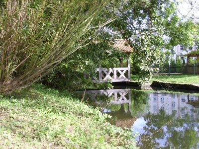 Kleine Holzbrücke in Kloster Veßra
