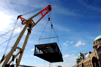 Kran mit Brücke