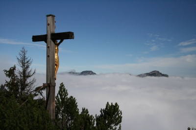 Das Kreuz im Gebirge