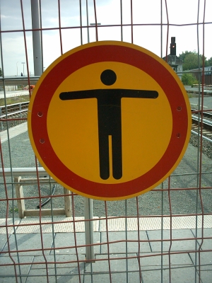 Bundesbahn-Warnschild