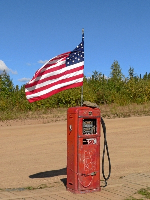 Alaska - Letzte Tankstelle vor der Grenze