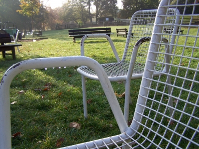 Stühle im Park