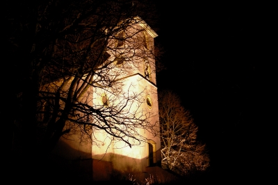Kapelle bei Nacht