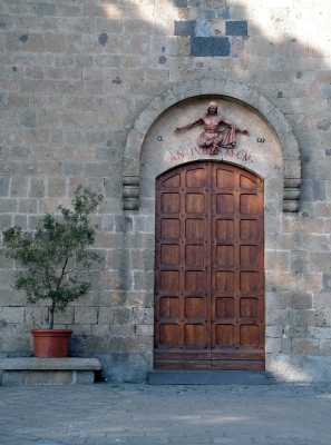 toscanische Kirchentür