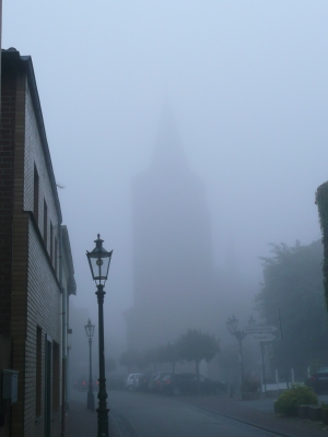 Stadt im Nebel