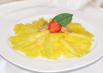 Ananas-Carpaccio - ein köstliches Dessert!
