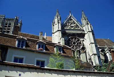 Dom von Auxerre