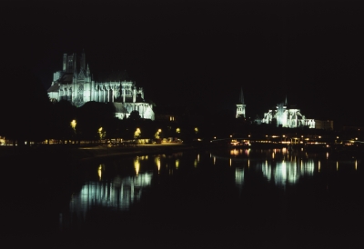 Auxerre bei Nacht