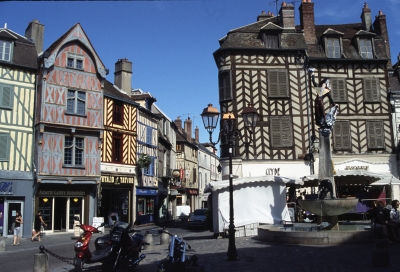 Auxerre III