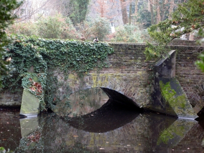 Brücke zur Burg Gleuel