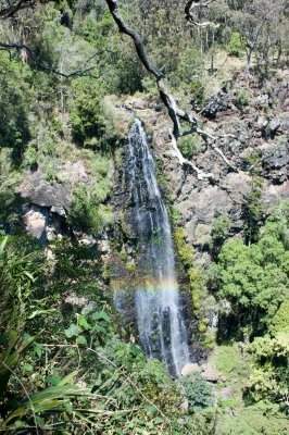 Wasserfall mit Regebogen
