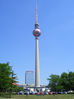 Berliner Fernsehturm im WM Look