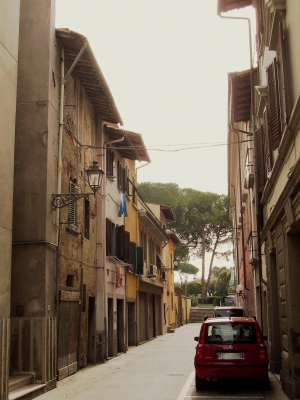 Eine Seitenstraße in Lucca
