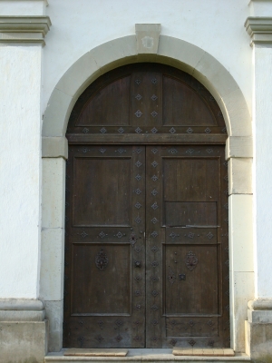 Tür im Kloster Pazaislis, Kaunas, Litauen