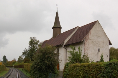 Goldbacher Sylvester-Kapelle im Regen