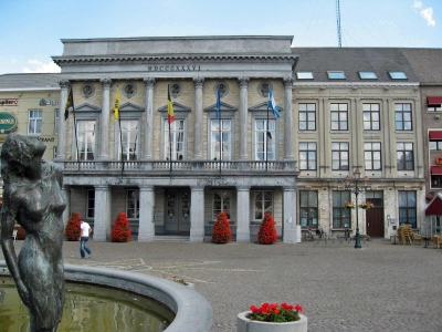 Belgien: Tienen, Rathaus