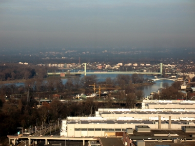 Köln Mülheimer Brücke und Umgebung