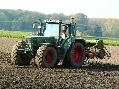 Traktor auf dem 'Feld