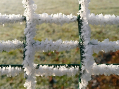 Zaun im Schnee