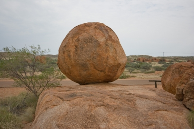 Devils Marbles 02