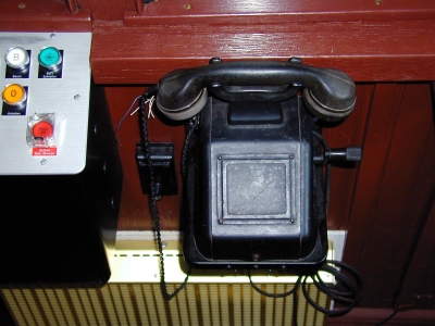 Heidelberg, Telefon in der alten Zahnradbahn