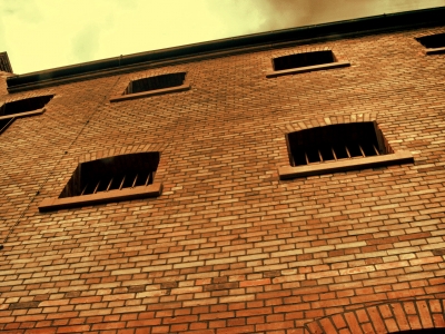 Gefängnismauer I