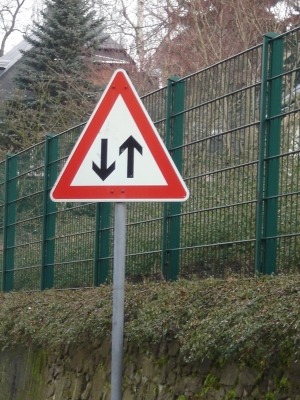 Schild steht nach einer Einbahnstraße ???