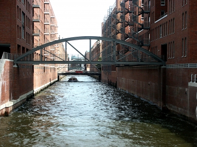 Brücke  Hanseatic-Trade-Center