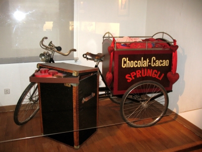 Köln Schokoladenmuseum altes Transportfahrrad