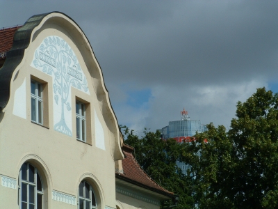 Phyletisches Museum mit Intershop-Tower