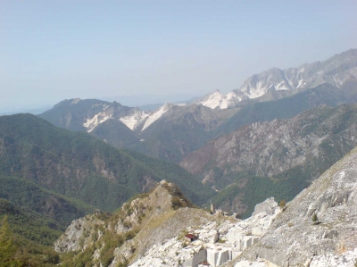 Blick vom Pass nach Carrara