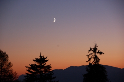 Mond im Sonnenuntergang