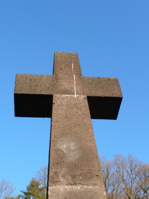 Kreuz auf dem Friedhof