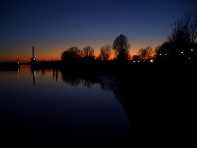 Die Elbe geht schlafen in Wischhafen