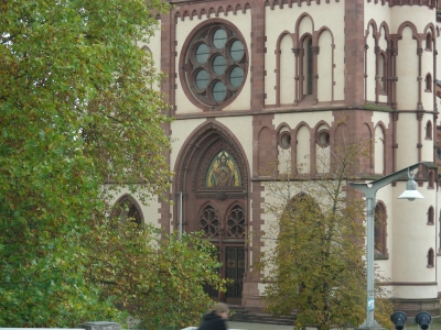 Portal Herz Jesu Kirche in Freiburg Breisgau