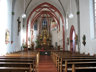 Monreal Altarraum der Kirche